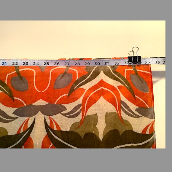 Stylish Abstract  Print Scarf- Viscose Rectangle with fringed end - Picture 5 of 5